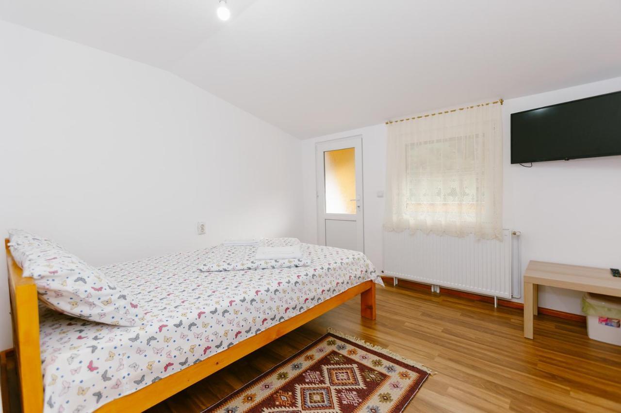 Casa Vio Guest House Nehoiu Luaran gambar