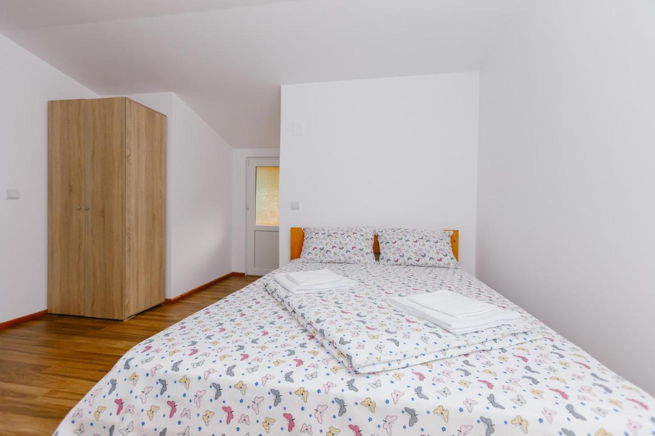 Casa Vio Guest House Nehoiu Luaran gambar