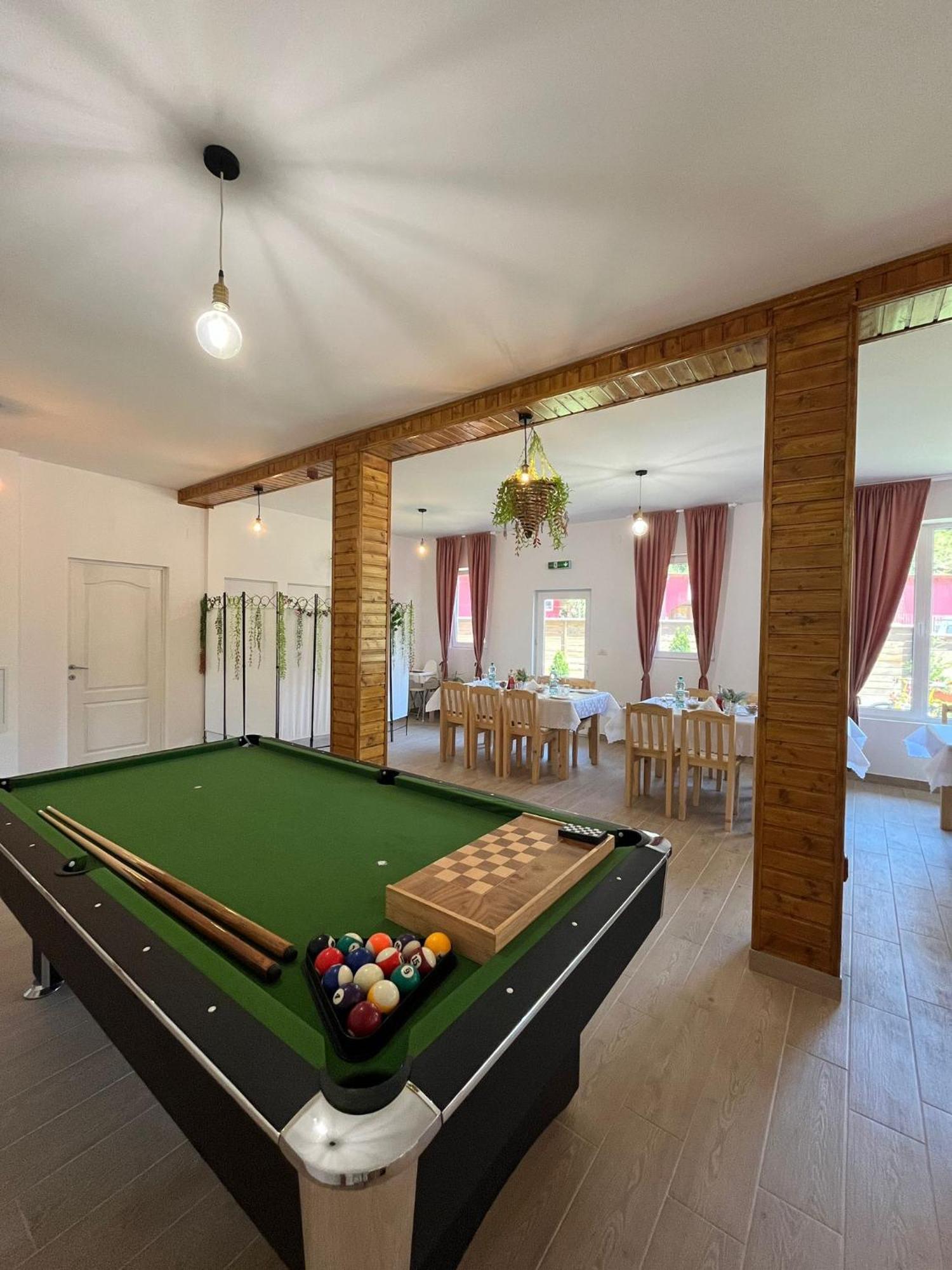 Casa Vio Guest House Nehoiu Luaran gambar